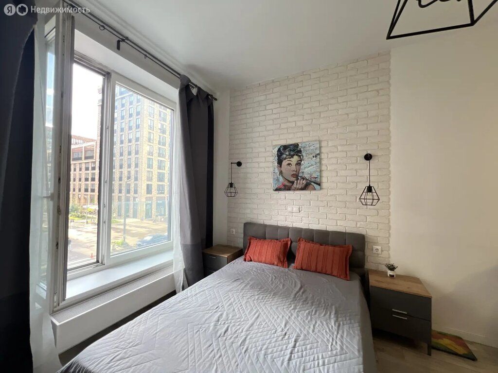 m. ZIL: Apartment, studio