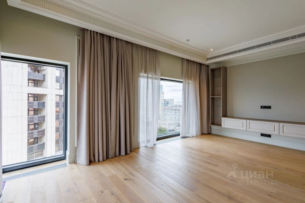 m. Krasnye vorota: Apartment, 4-rooms