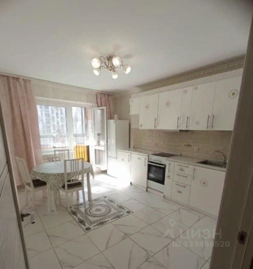 m. Bulvar Dmitriya Donskogo: Apartment, 2-rooms