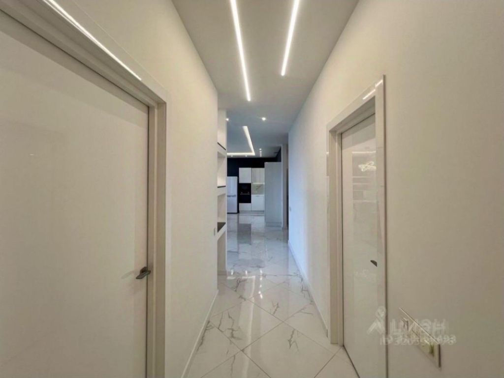 m. Narodnoe Opolchenie: Apartment, 3-rooms