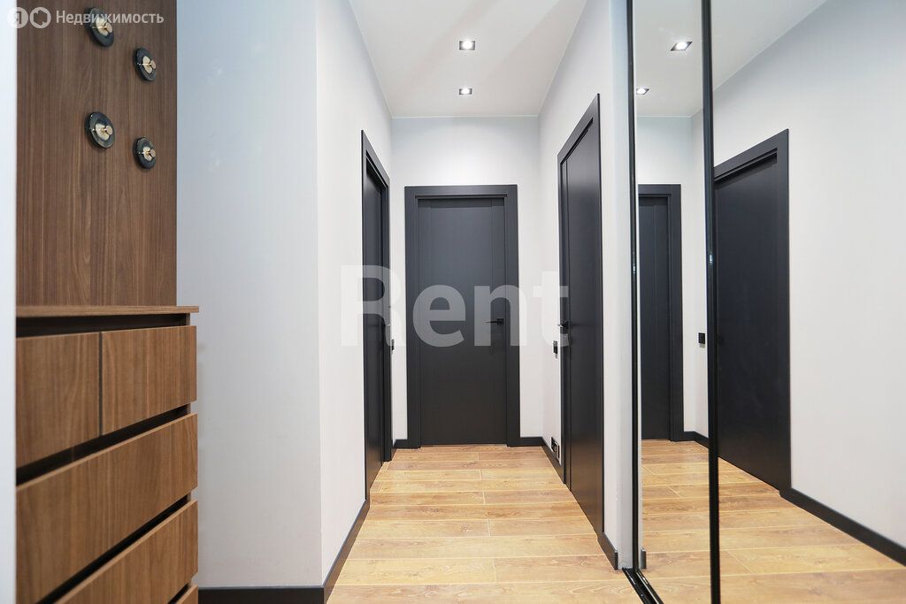 m. ZIL: Apartment, 1-rooms