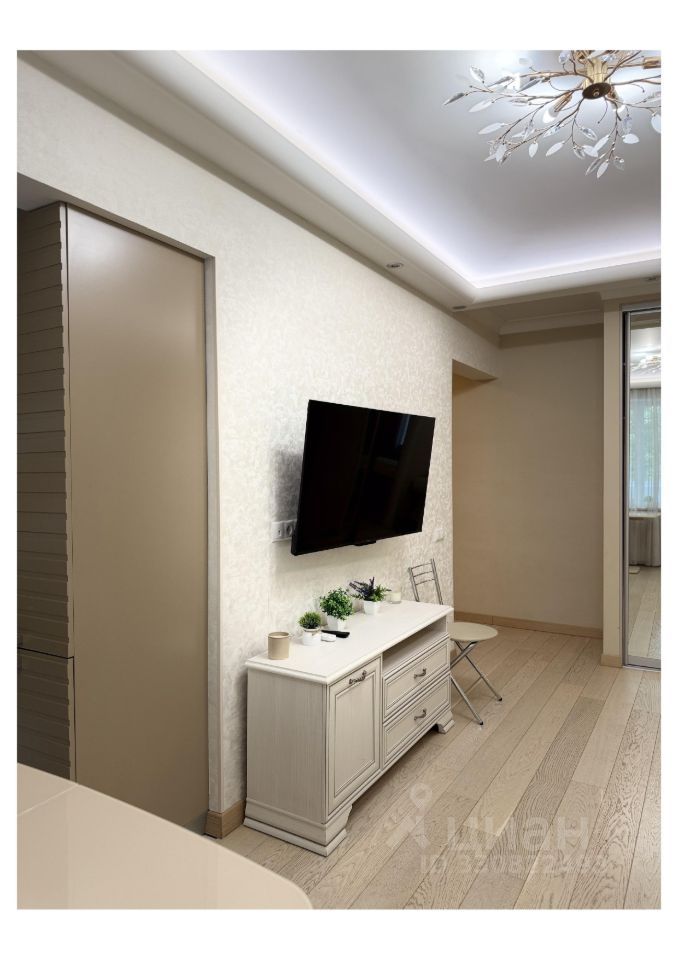 m. Smolenskaya: Apartment, 2-rooms