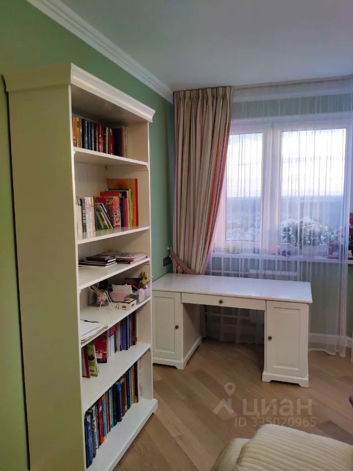 m. Molzhaninovo: Apartment, 4-rooms