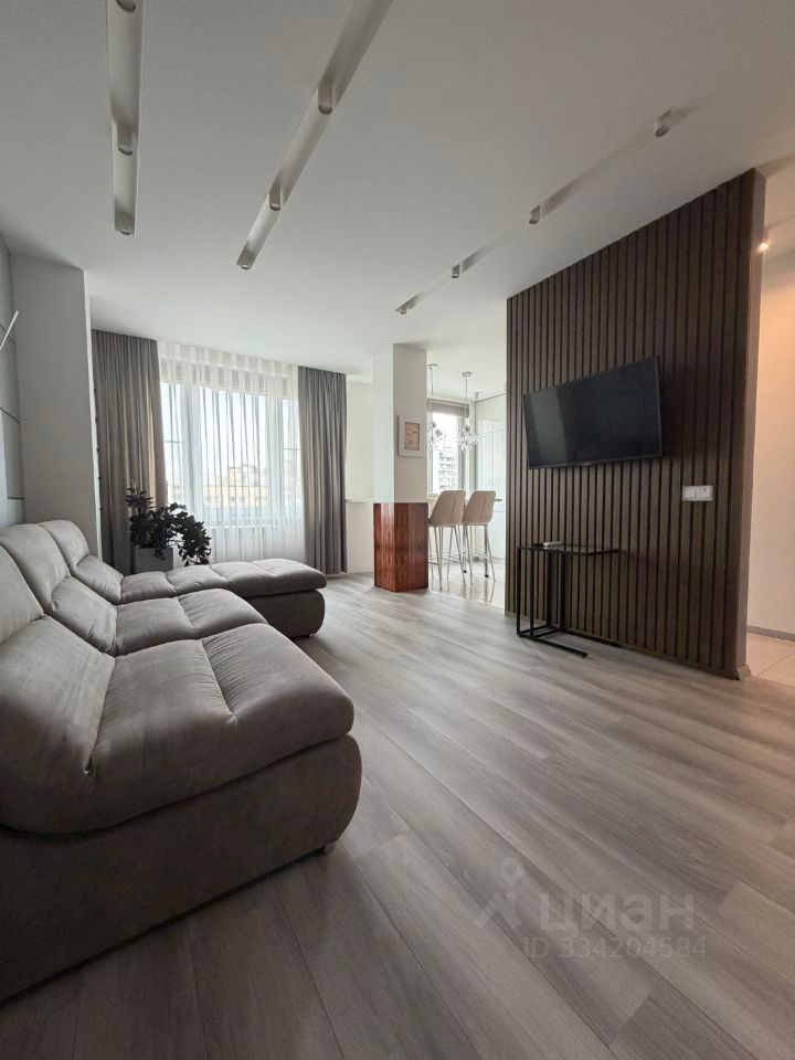 m. Narodnoe Opolchenie: Apartment, 2-rooms