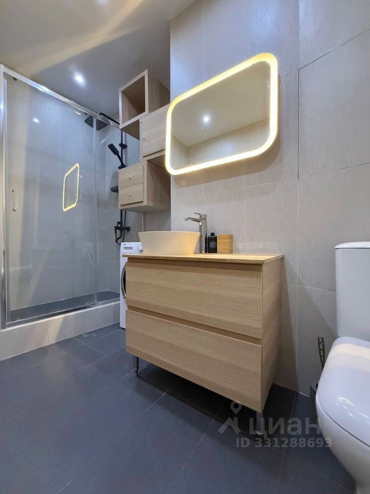 m. Narodnoe Opolchenie: Apartment, studio