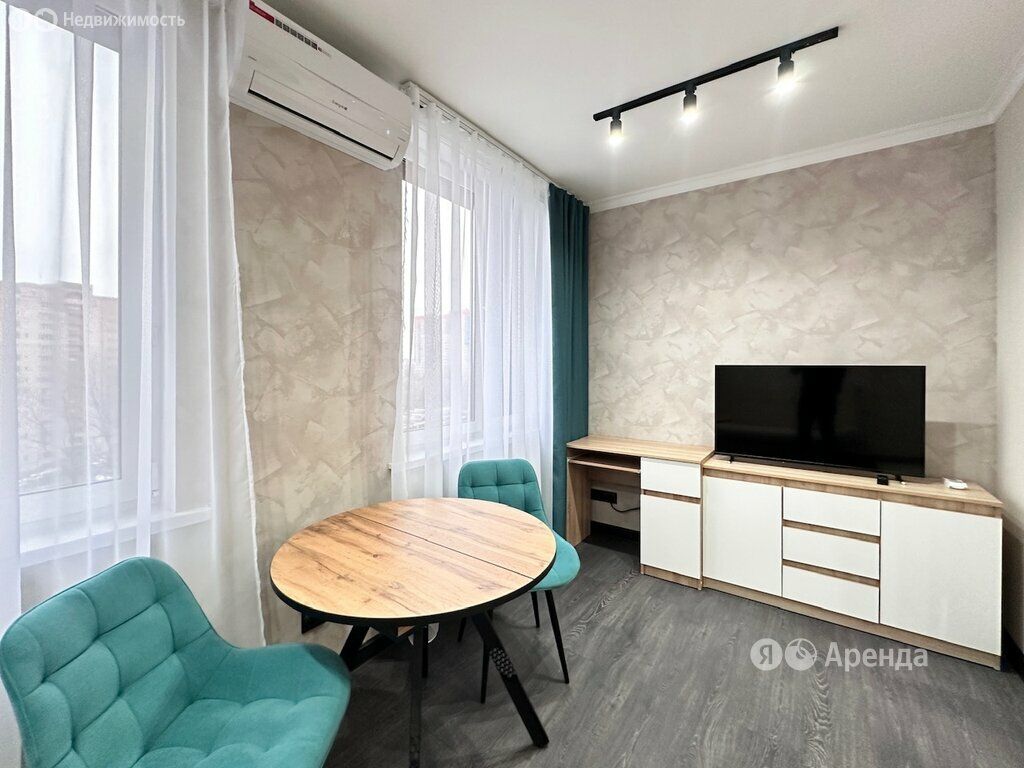 m. Pavshino: Apartment, studio