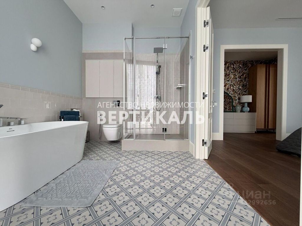 m. Delovoy tsentr (Vystavochnaya): Apartment, 5-rooms