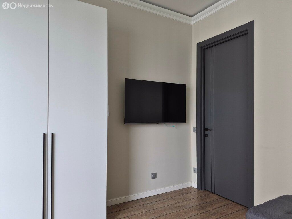 m. Narodnoe Opolchenie: Apartment, 2-rooms