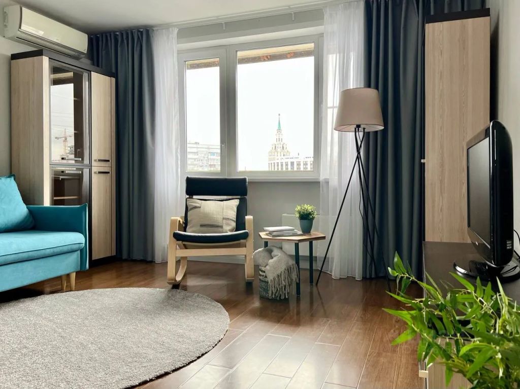 m. Ploschad trekh vokzalov: Apartment, 1-rooms