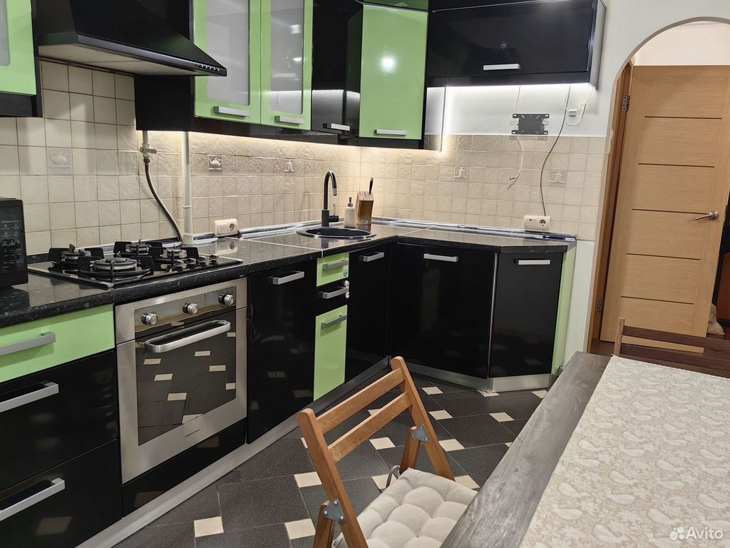 m. Ploschad trekh vokzalov: Apartment, 1-rooms