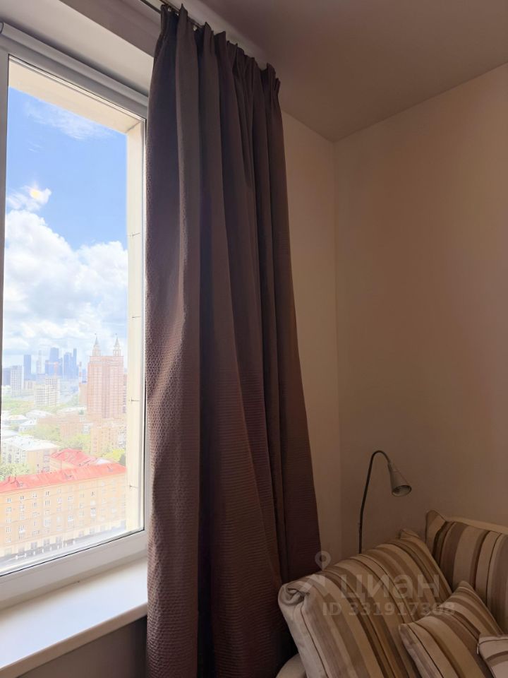 m. Oktyabrskoe pole: Apartment, 2-rooms