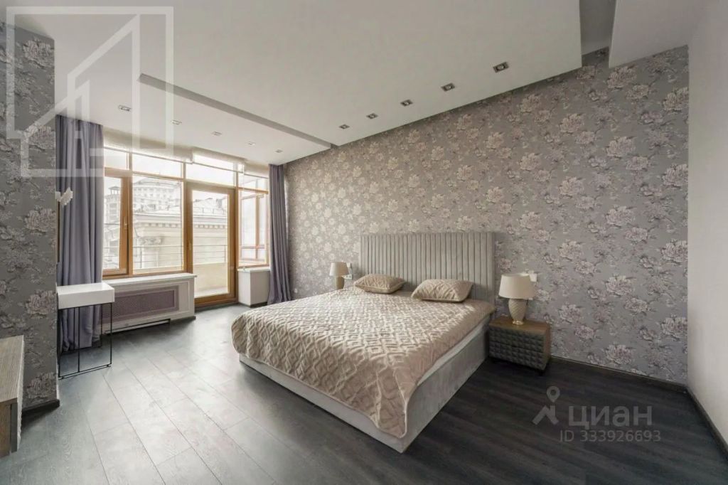 m. Smolenskaya: Apartment, 4-rooms