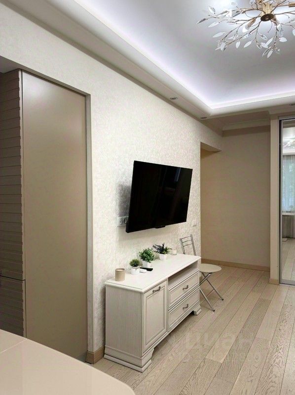 m. Smolenskaya: Apartment, 1-rooms