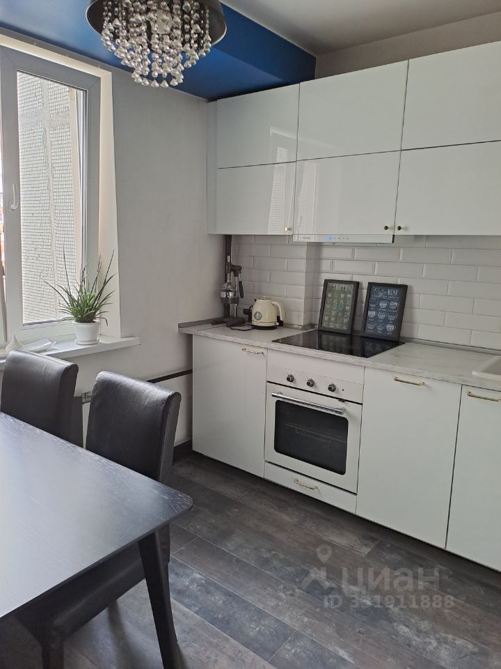 m. Khimki: Apartment, 3-rooms