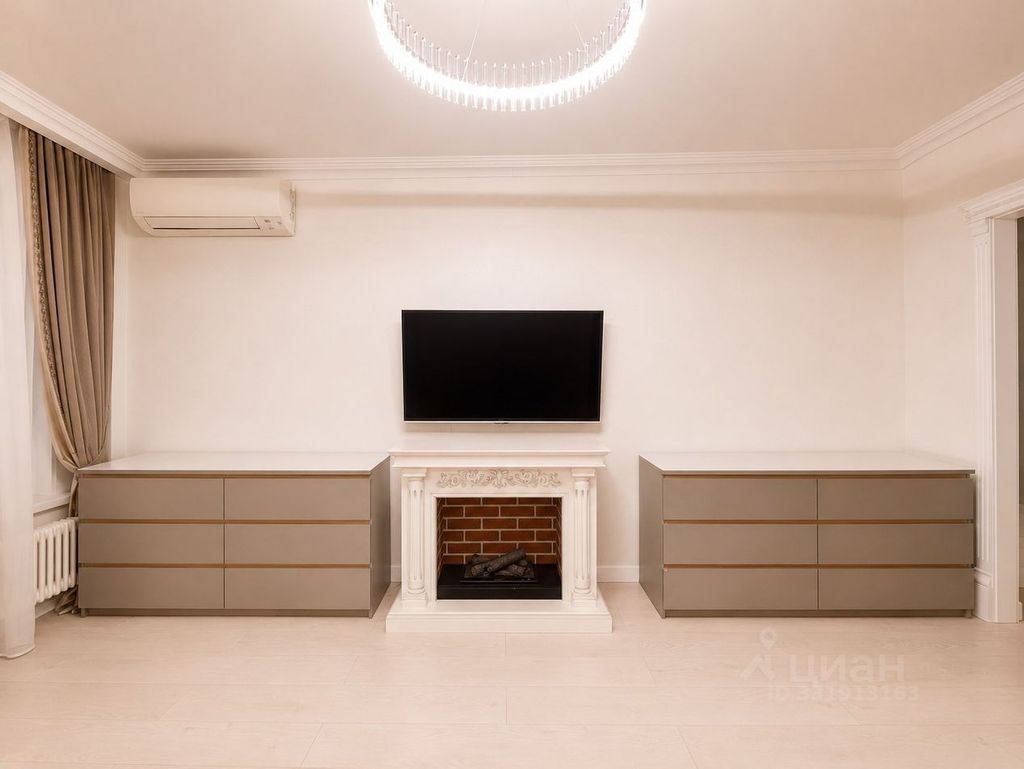 m. Narodnoe Opolchenie: Apartment, 2-rooms