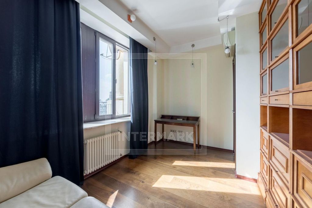 m. Kitay-gorod: Apartment, 3-rooms