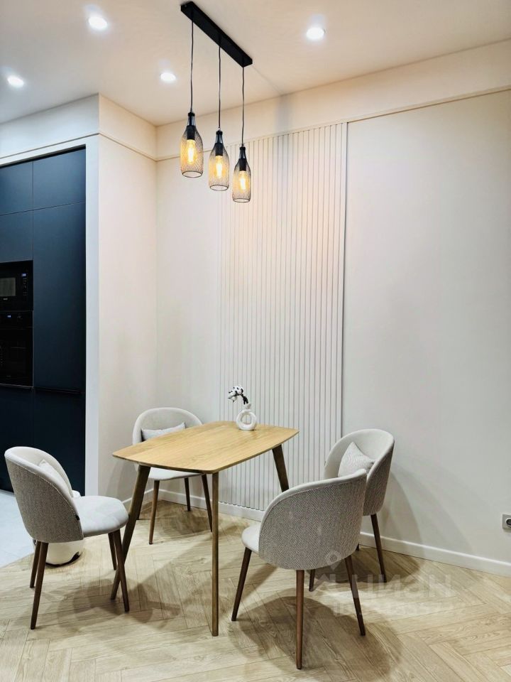 m. ZIL: Apartment, 2-rooms