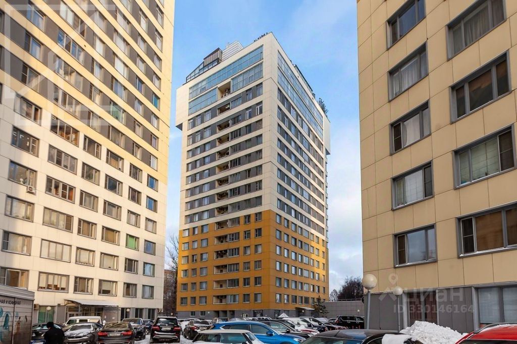 m. Shabolovskaya: Apartment, 3-rooms