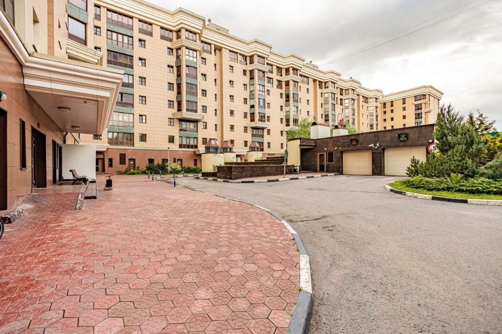 m. Sportivnaya: Apartment, 3-rooms