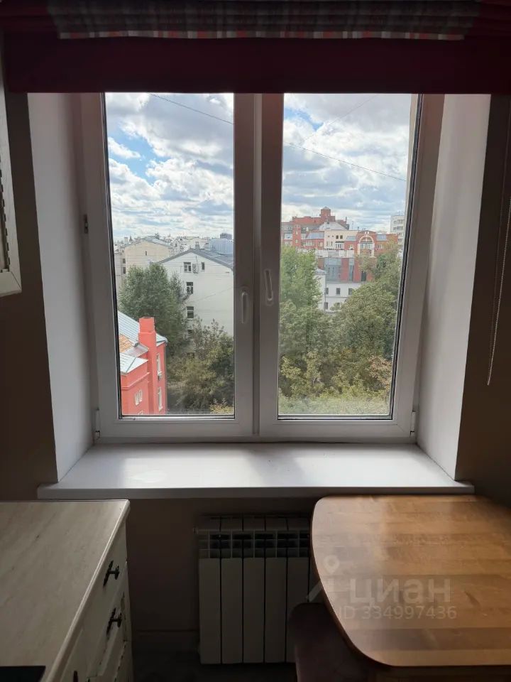 m. Krasnye vorota: Apartment, 2-rooms