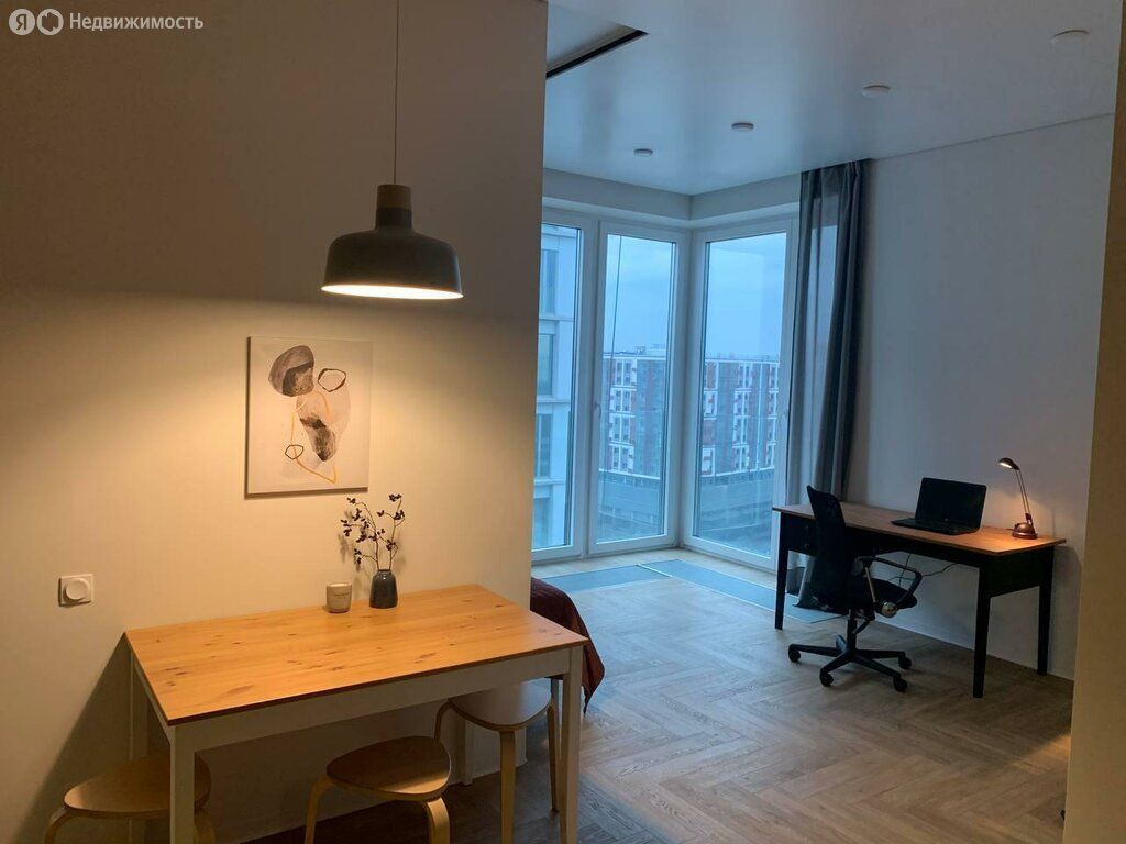 m. ZIL: Apartment, 2-rooms