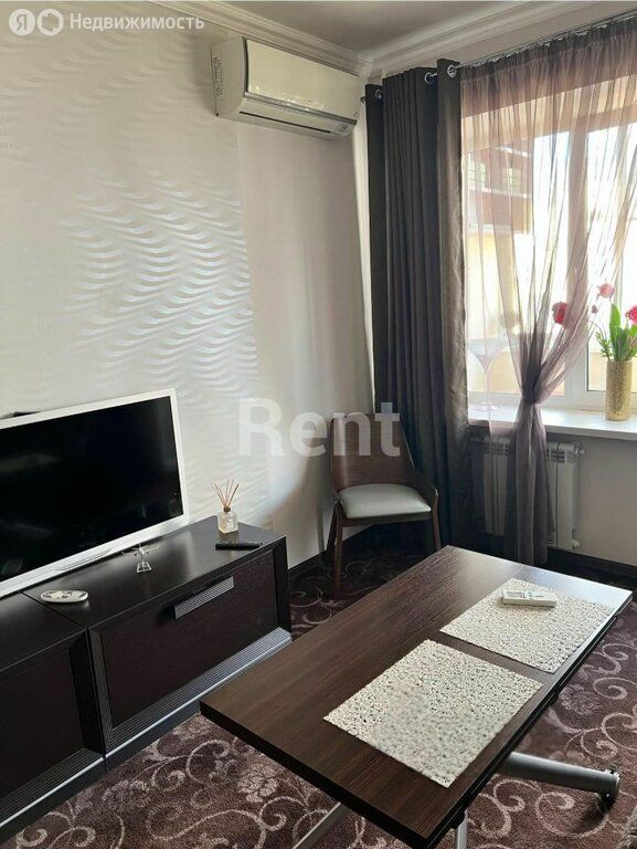 m. Trubnaya: Apartment, 2-rooms