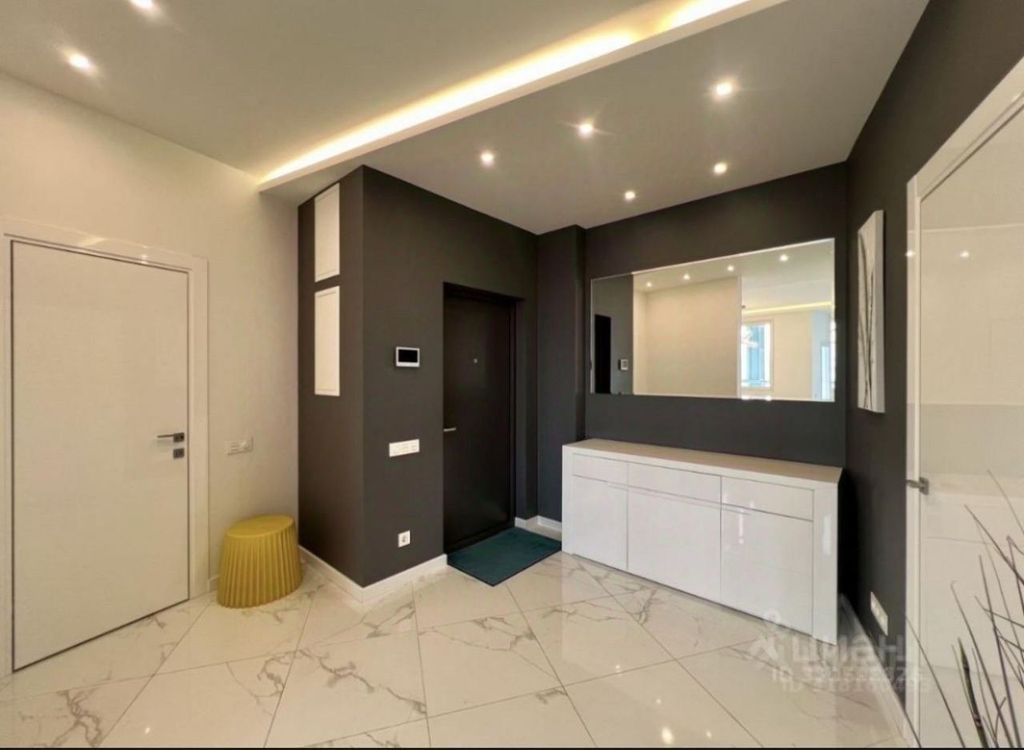 m. Narodnoe Opolchenie: Apartment, 3-rooms