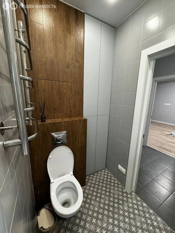 m. ZIL: Apartment, 1-rooms