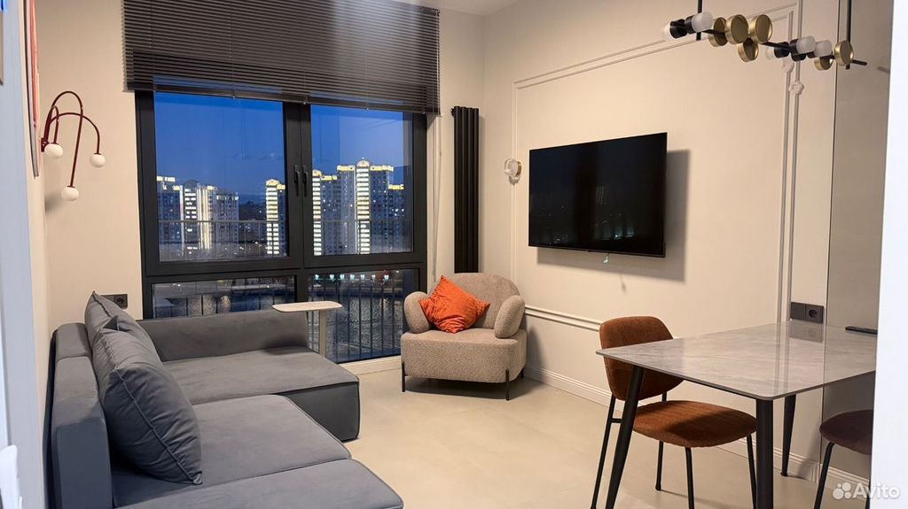 m. ZIL: Apartment, 2-rooms