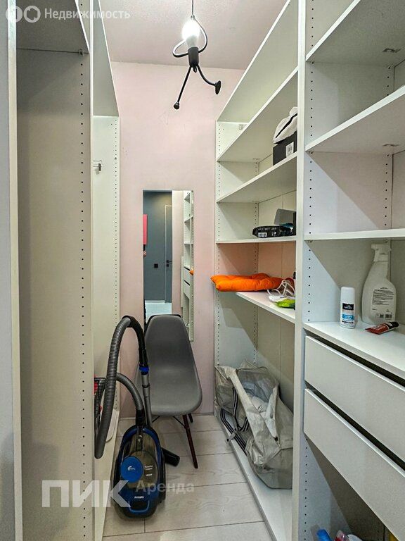 m. Lukhmanovskaya: Apartment, 1-rooms