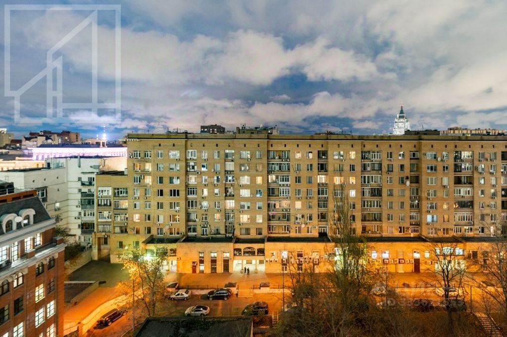 m. Mayakovskaya: Apartment, 3-rooms