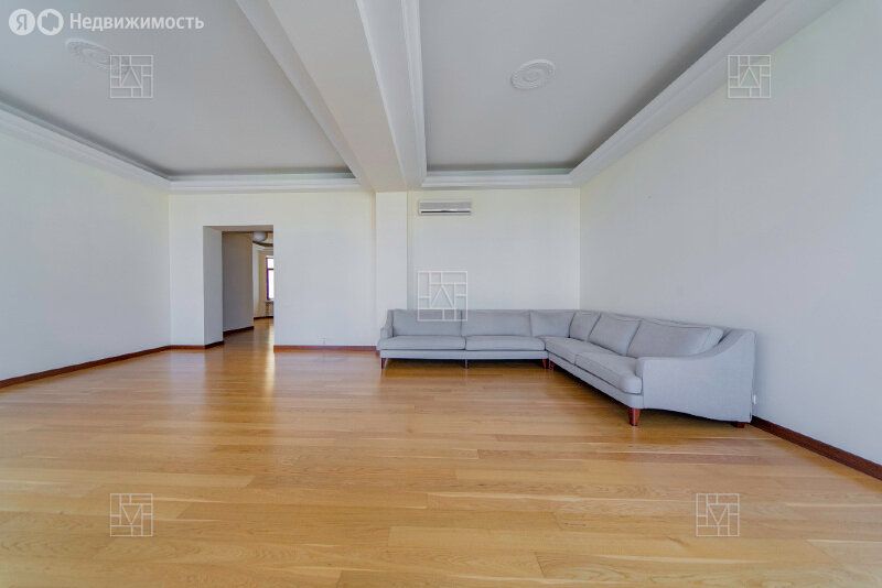 m. Chistye prudy: Apartment, 4-rooms