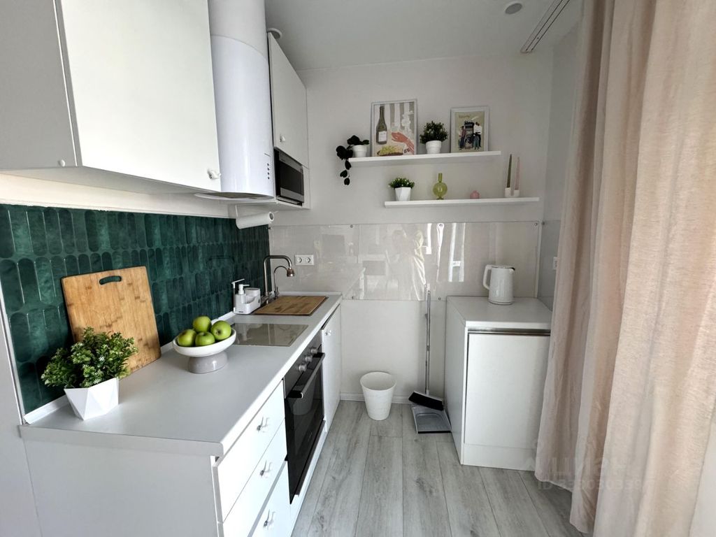 m. Opalikha: Apartment, studio