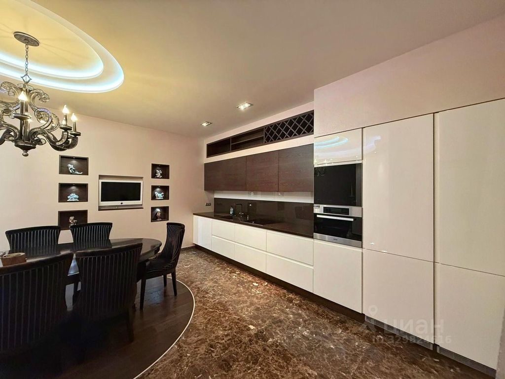 m. Solnechnaya: Apartment, 3-rooms