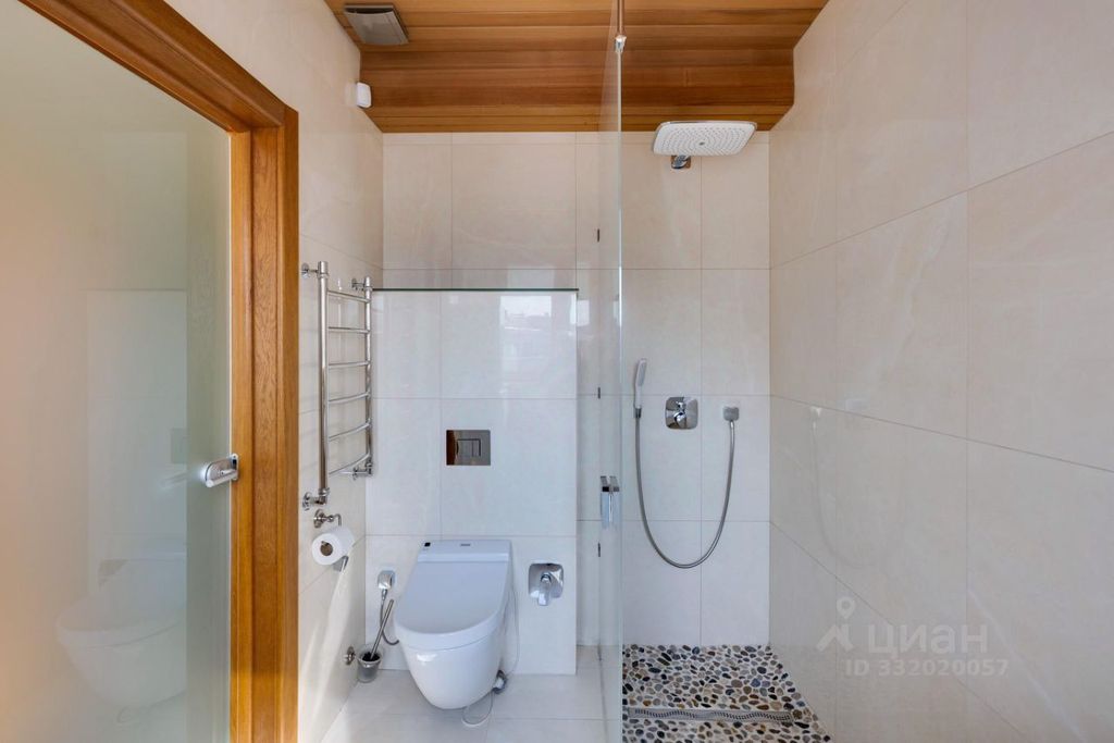 m. Barrikadnaya: Apartment, 3-rooms