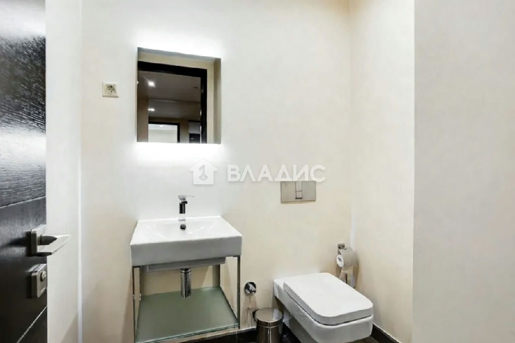 m. Moskva-Siti: Apartment, 3-rooms