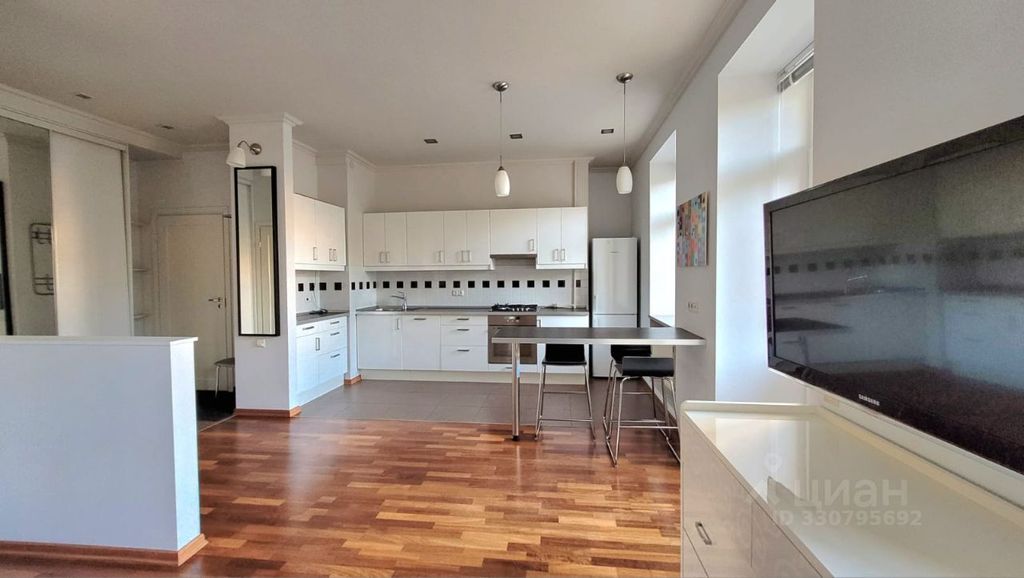 m. Sportivnaya: Apartment, studio