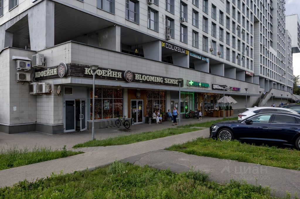 m. Saltykovskaya: Apartment, studio