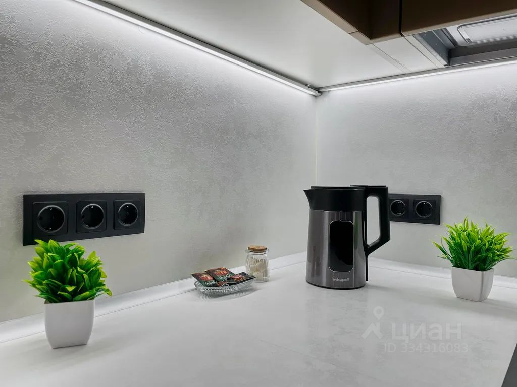 m. Maryina Roscha: Apartment, studio