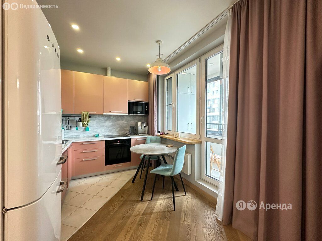 m. ZIL: Apartment, 1-rooms