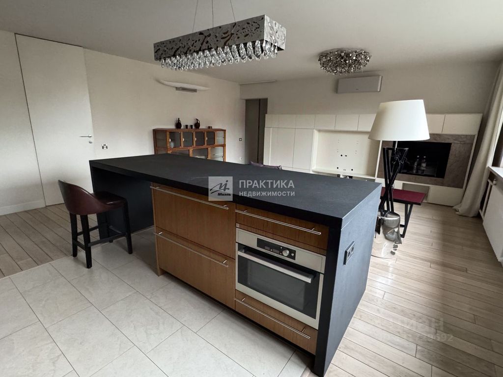 m. Ulitsa 1905 goda: Apartment, 3-rooms