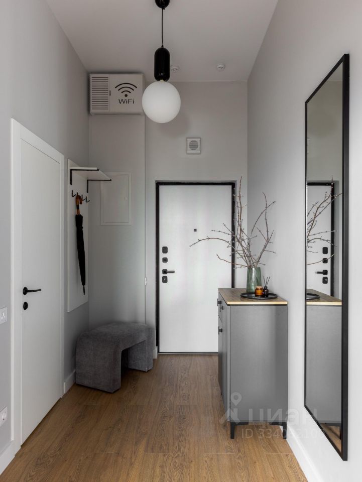 m. Verkhnie Kotly: Apartment, 2-rooms