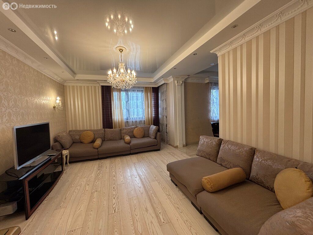 m. Sportivnaya: Apartment, 3-rooms