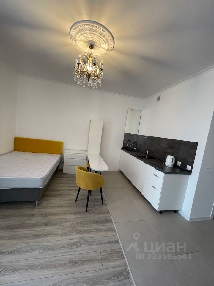 m. Strogino: Apartment, studio