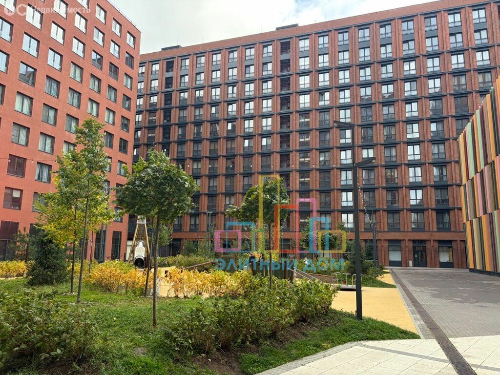 m. ZIL: Apartment, 2-rooms