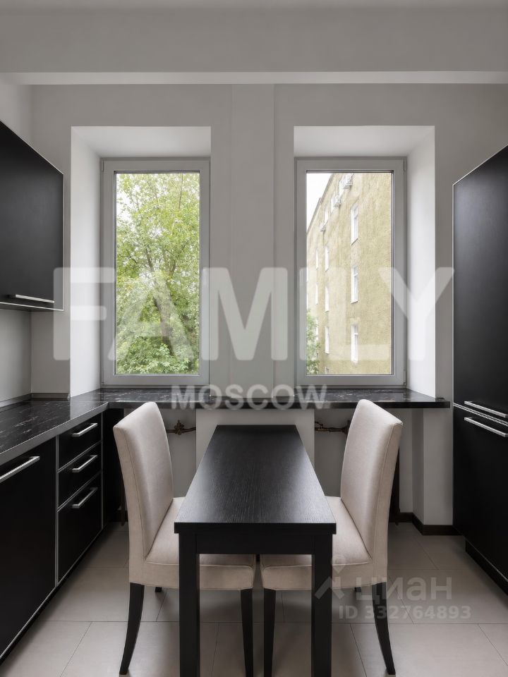 m. Mayakovskaya: Apartment, 2-rooms