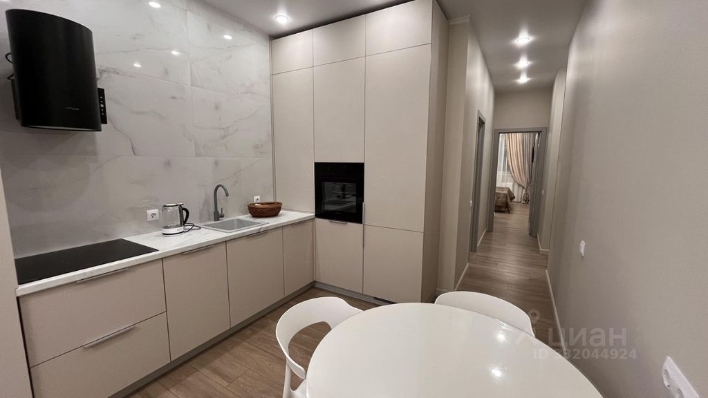 m. Pyatnitskoe shosse: Apartment, 2-rooms