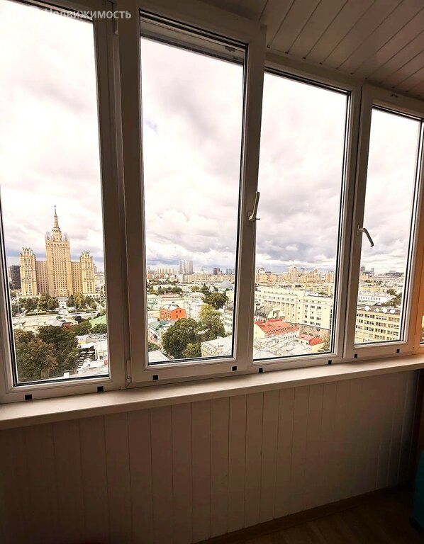 m. Barrikadnaya: Apartment, 2-rooms