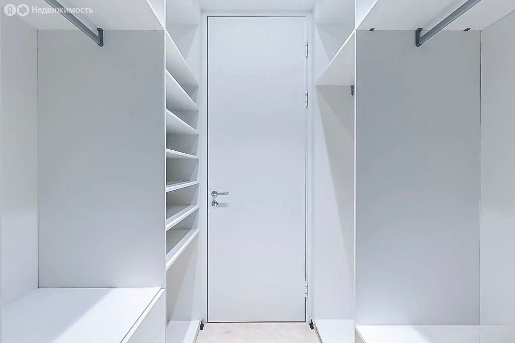 m. Delovoy tsentr: Apartment, 4-rooms