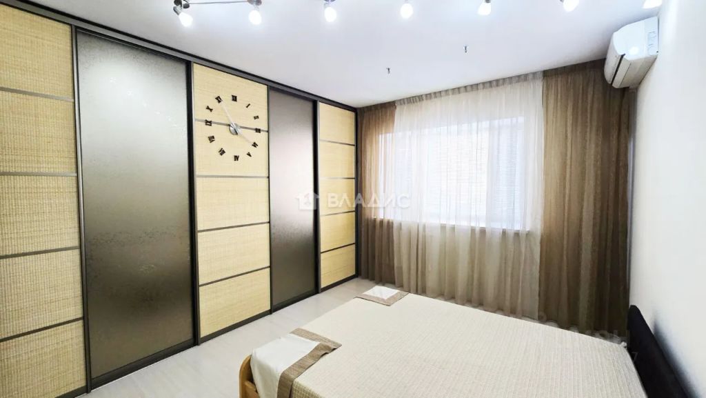 m. Ilyinskaya: Apartment, 3-rooms